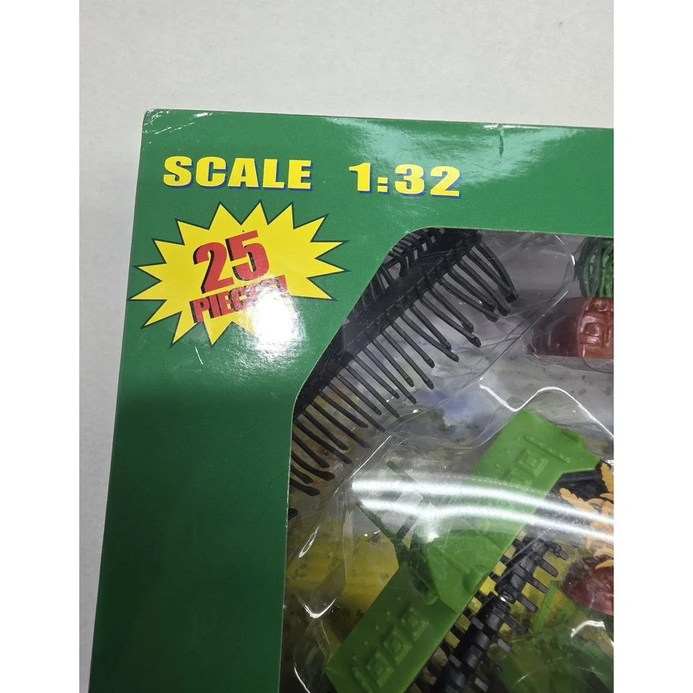 NEW‎ RAY COUNTRY LIFE TRACTOR & Plow 25 Pieces Farmer Hay Bales